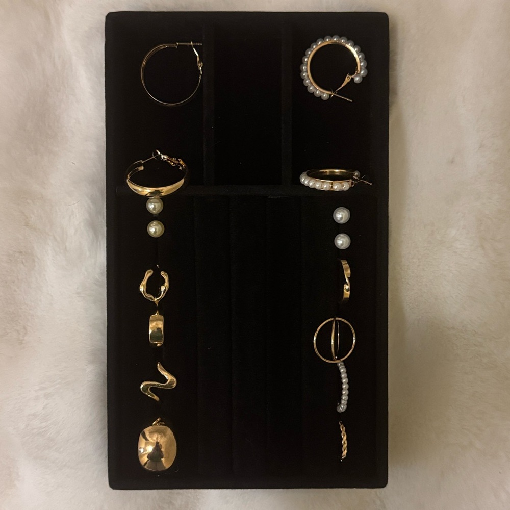 Elegant Gold  Women's Jewelry Set hoop &stud pair earrings + 4 adjustable rings